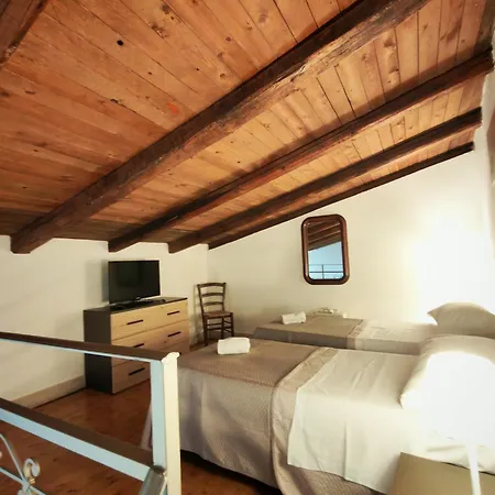 بيت ضيافة Domus Palace 3*