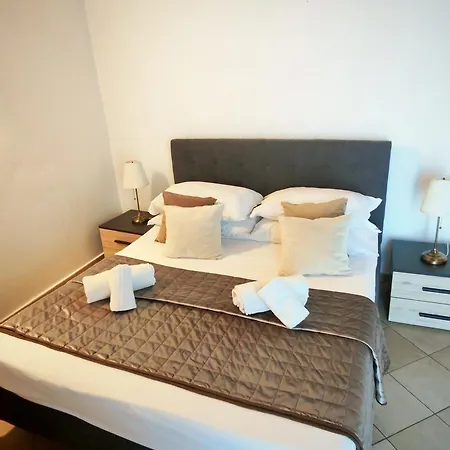 بيت ضيافة Domus Palace أغريجنتو