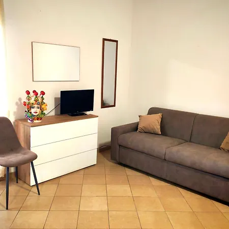 بيت ضيافة Domus Palace 3*